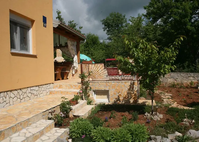 Raj Muraj Apartment Kornic